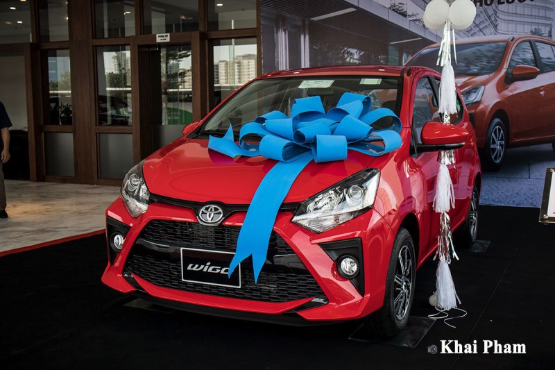 Ảnh chụp trước trái xe Toyota Wigo 2020