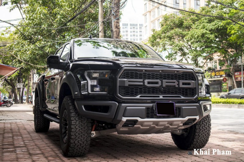 Ảnh đầu xe Ford F-150 Raptor 2020 trái