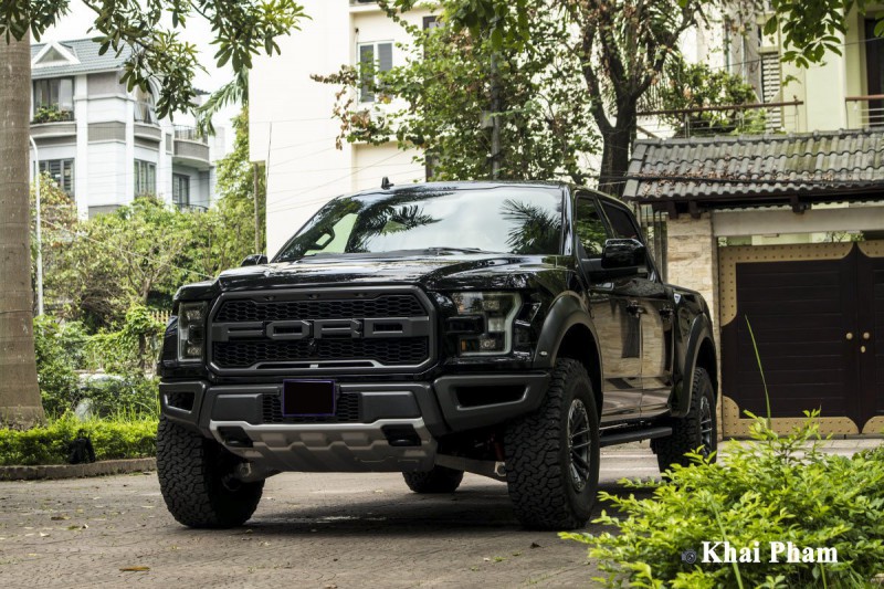 Ảnh đầu xe Ford F-150 Raptor 2020 phải 