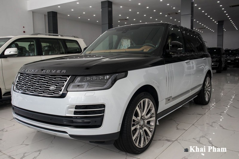 Ảnh đầu xe Range Rover SVAutobiography 2020 phải