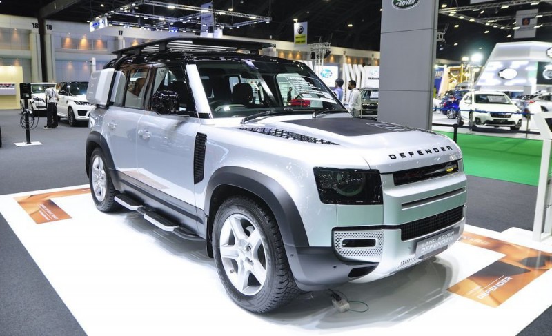 Land Rover Defender hấp dẫn nhưng cực kén khách.