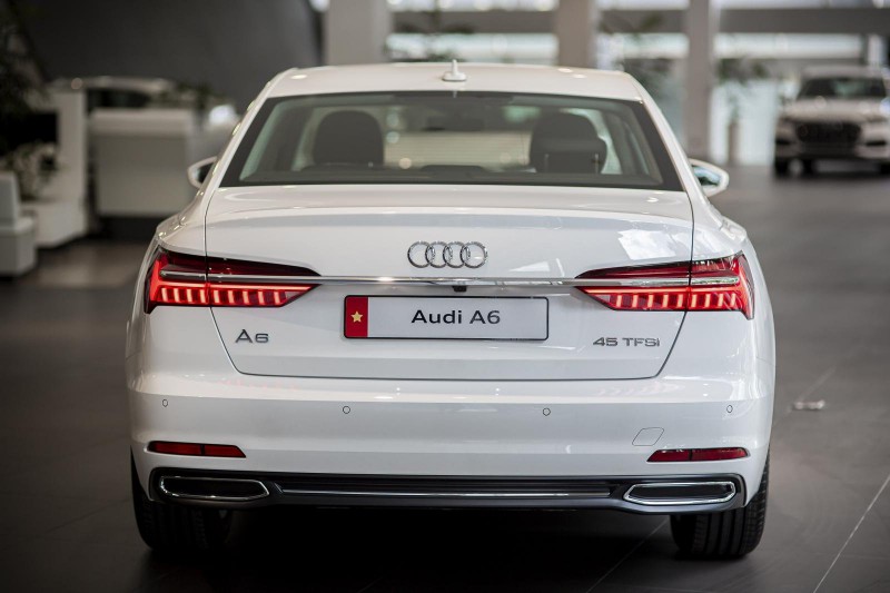 Đuôi xe Audi A6 45 TFSI 2020 1