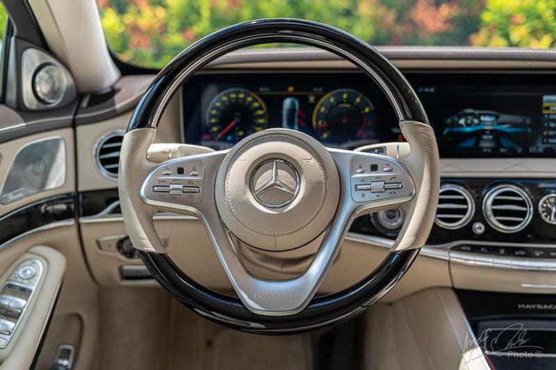 Vô lăng của Mercedes-Maybach S450 2020.