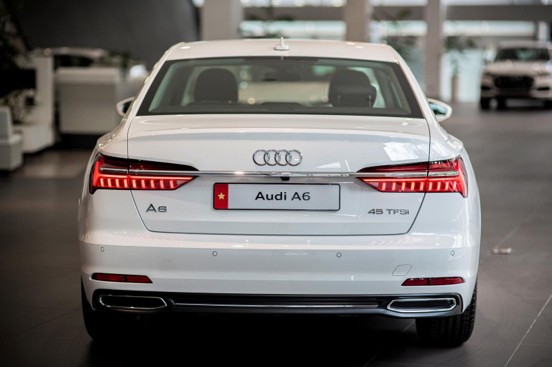 Thiết kế đuôi xe Audi A6 2020 1