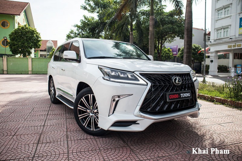 Muôn kiểu chơi xe Lexus LX570 của đại gia Việt, có cả bầu trời sao Rolls-Royce a2