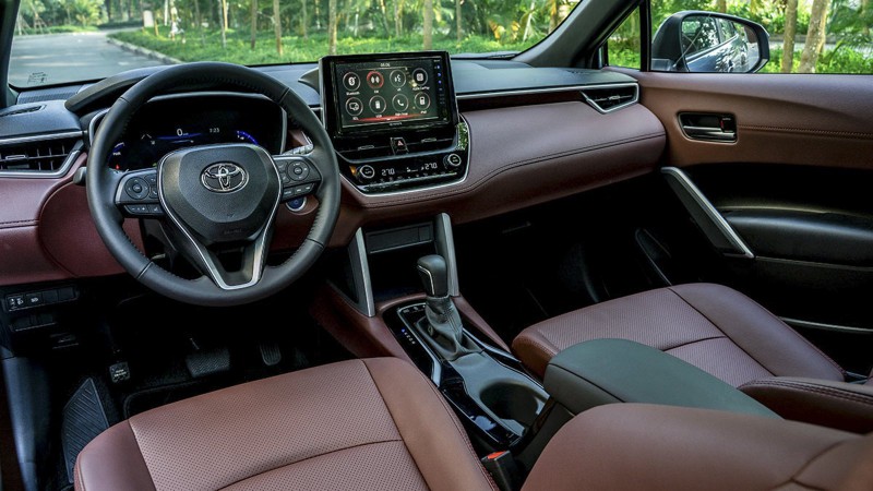 Ảnh Khoang lái xe Toyota Corolla Cross 2020 