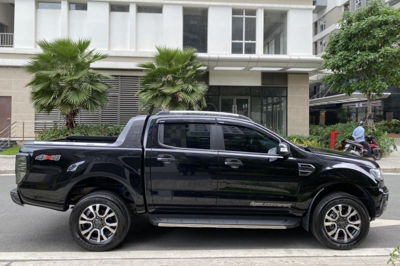 Ngoại hình tổng thể xe Ford Ranger Wildtrak 2.0L 4x4 AT 1