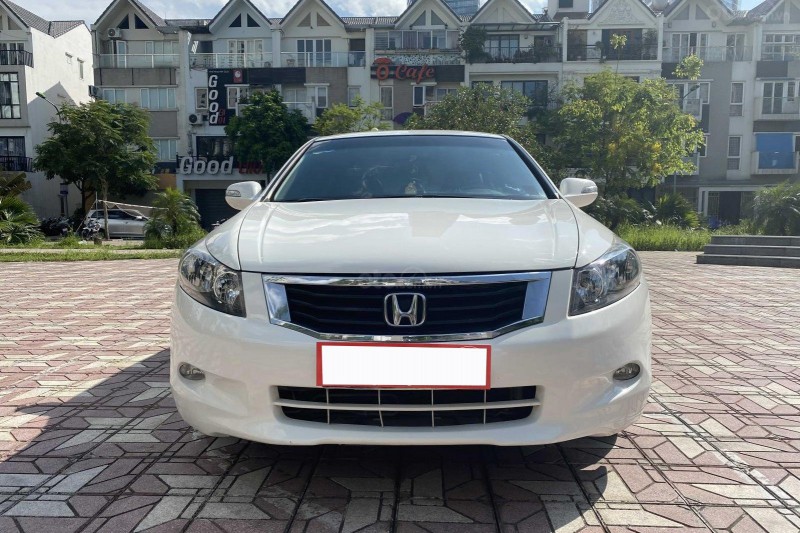 Thiết kế đầu xe Honda Accord 2010 1