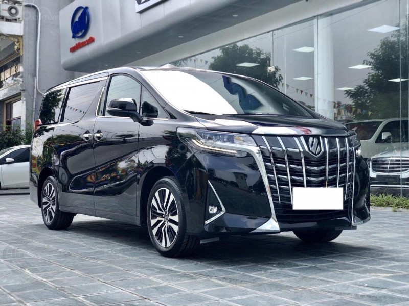 Toyota Alphard: Doanh số 5 xe 1