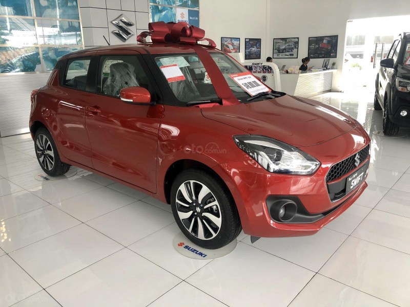 Suzuki Swift: Doanh số 44 xe 1