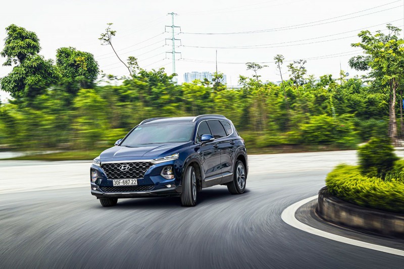 Hyundai Santa Fe dẫn đầu doanh số SUV tháng 7/2020