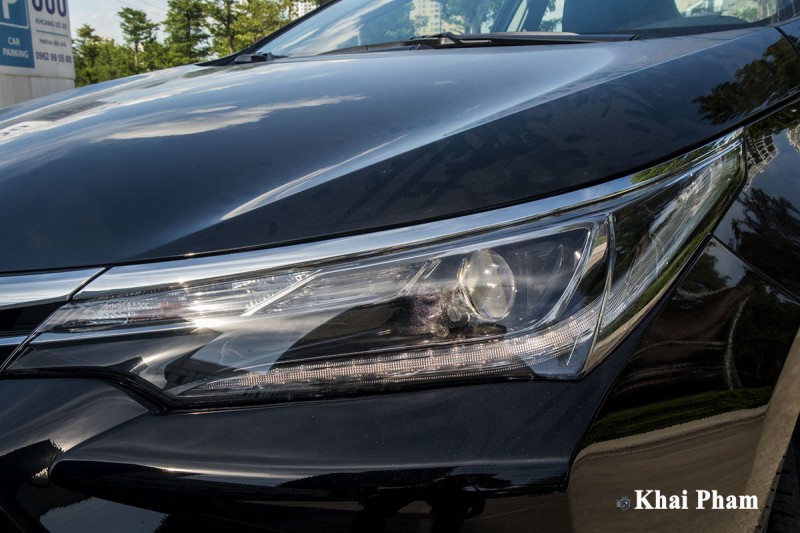 Ảnh đèn pha xe Toyota Corolla Altis 2020 a1