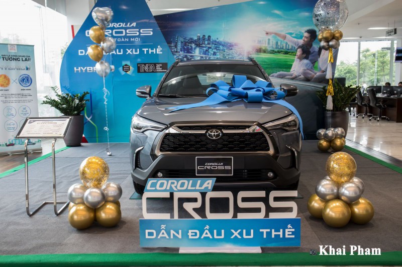 Chi tiết xe Toyota Corolla Cross 2020 vừa cập bến đại lý giá 820 triệu đồng a3