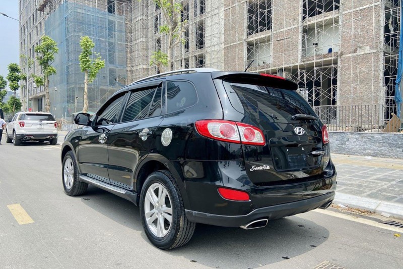 Thiết kế đuôi xe Hyundai Santa Fe 2009 nhập Hàn 1