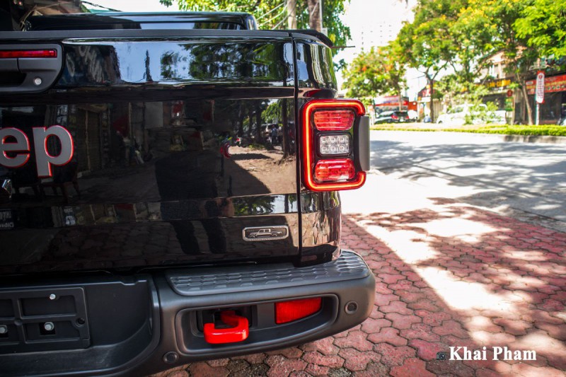 Ảnh Đèn hậu xe Jeep Gladiator 2020 a1