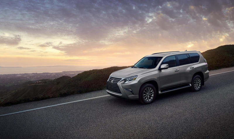 Lexus GX 2021 nâng cấp tính năng chào giá 1,2 tỷ.