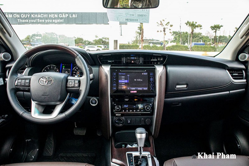 Nội thất xe Toyota Fortuner 1