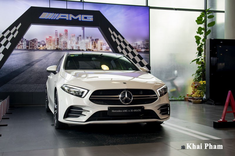 "Trên tay" xe Mercedes-AMG A35 4Matic 2020 tại Việt Nam a2