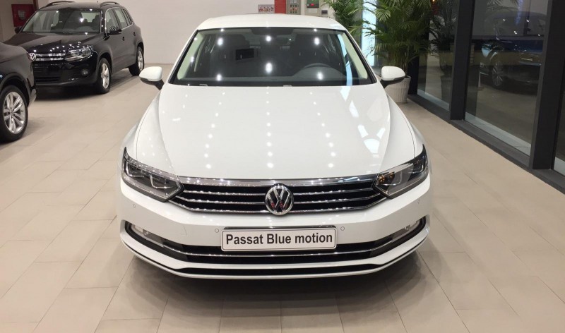 Volkswagen Passat BlueMotion ưu đãi cao nhất đến 177 triệu đồng.