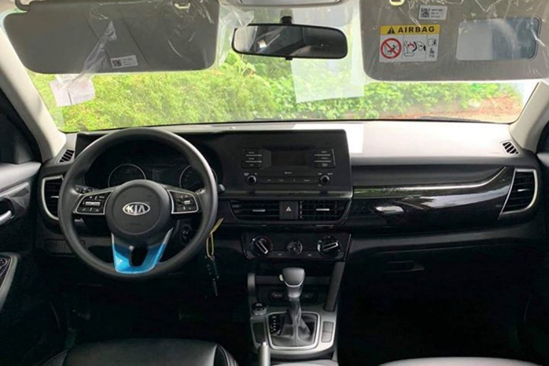 Kia Seltos Deluxe bị chê tả tơi: Đại lý tiết lộ thêm trang bị, có màn hình, tăng 10 triệu đồng 2 Kia Seltos Deluxe bị chê tả tơi: Đại lý tiết lộ thêm trang bị, có màn hình, tăng 10 triệu đồng a2