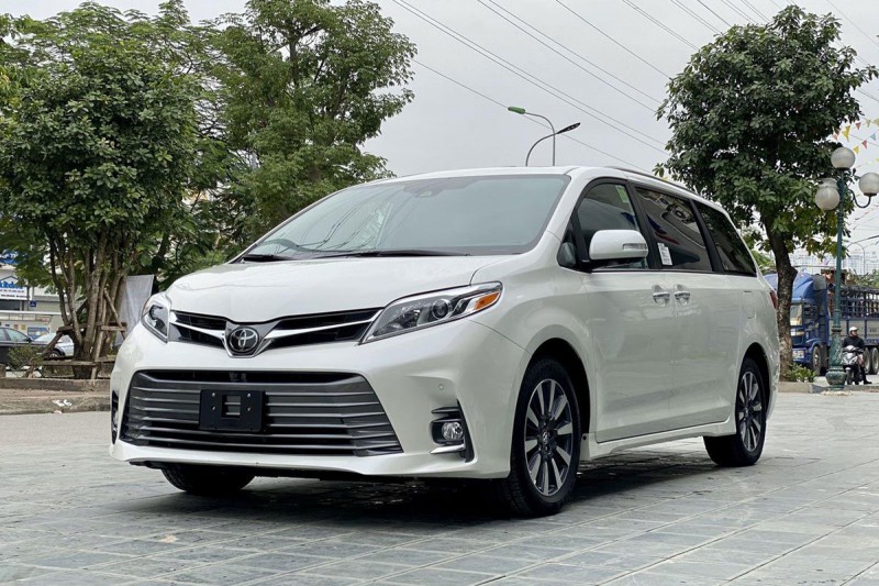 Toyota Sienna Limited 2020 1