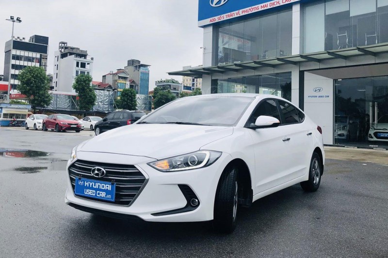 Hyundai Elantra 2018 1