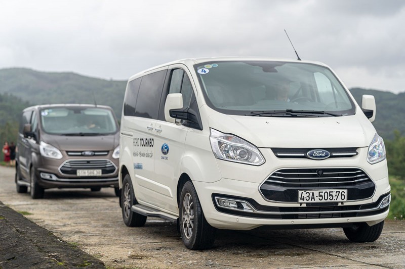 Ford Tourneo lần đầu nhận ưu đãi, với mức giảm 60 triệu đồng.