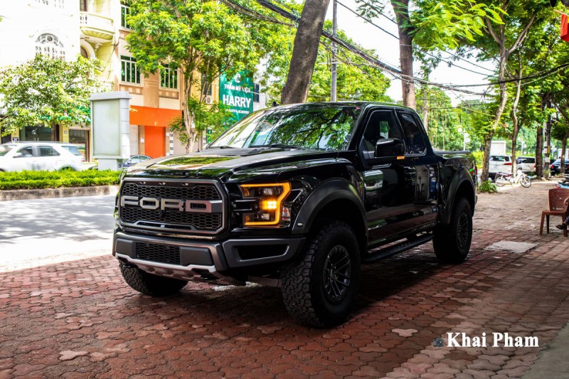 Soi Ford F-150 Raptor cửa Rolls-Royce đầu tiên tại Hà Nội a30