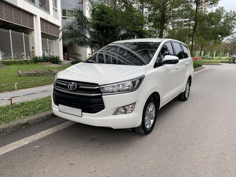 Toyota Innova: Doanh số 274 xe 1