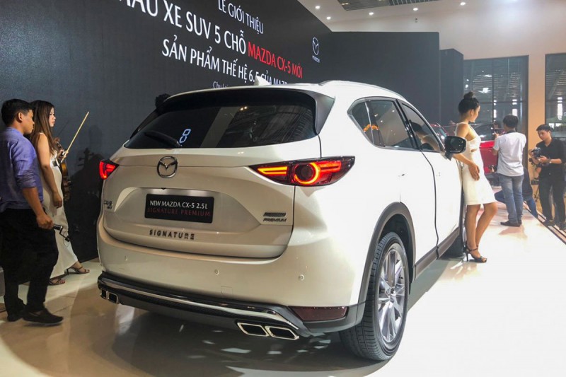 Ảnh đuôi xe Mazda CX-5 2020