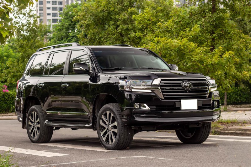 2018 Toyota Land Cruiser Review  Ratings  Edmunds