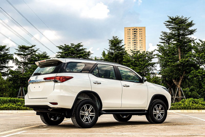 Toyota Fortuner 2020 ra mắt thị trường Việt với nhiều nâng cấp mới a2