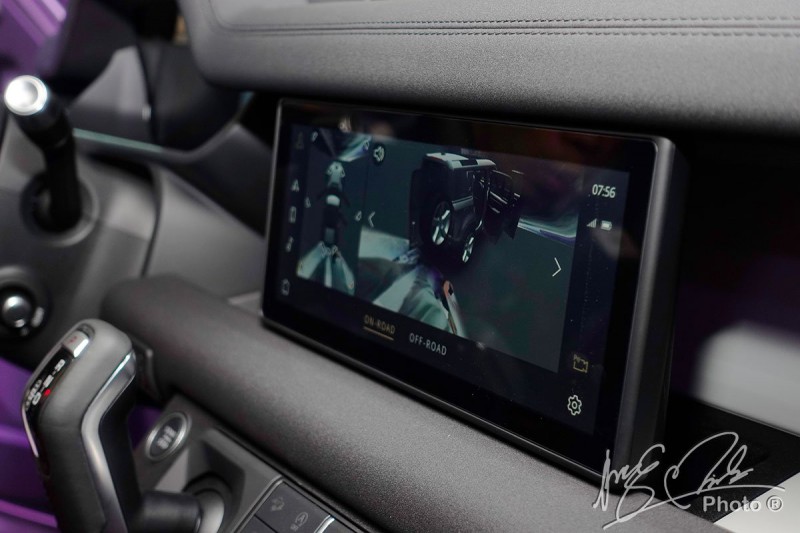Camera 360 độ trên Land Rover Defender 2020.