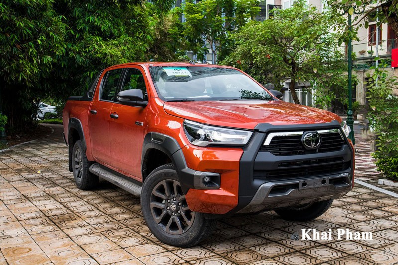 Ảnh Tổng quát xe Toyota Hilux Adventure 2020