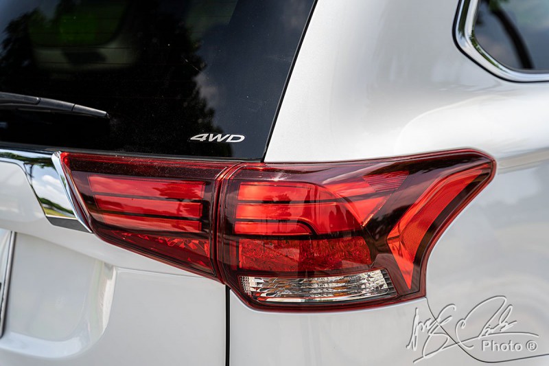 Ảnh Đèn hậu xe Mitsubishi Outlander 2020