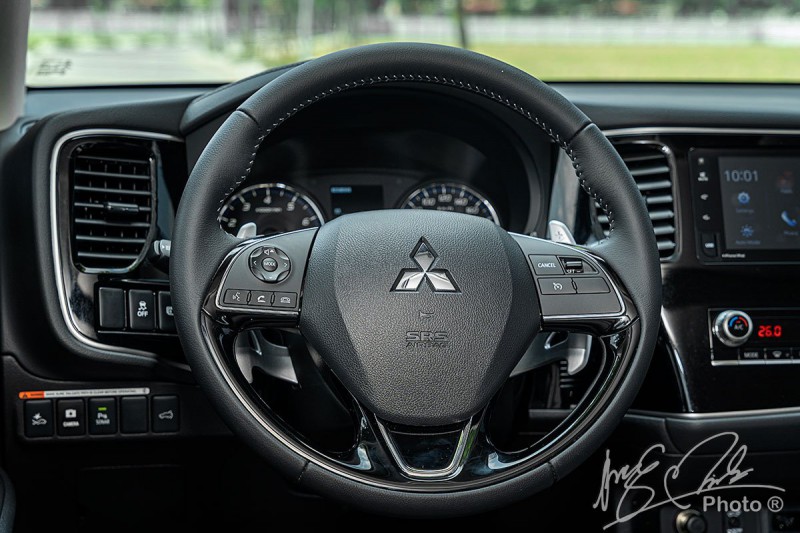 Ảnh Vô-lăng xe Mitsubishi Outlander 2020