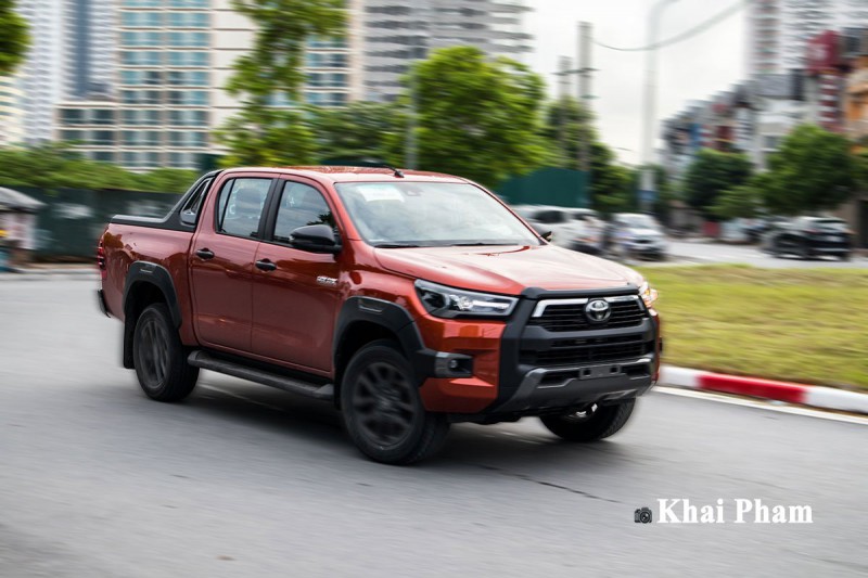 Ảnh Vận hành xe Toyota Hilux 2020