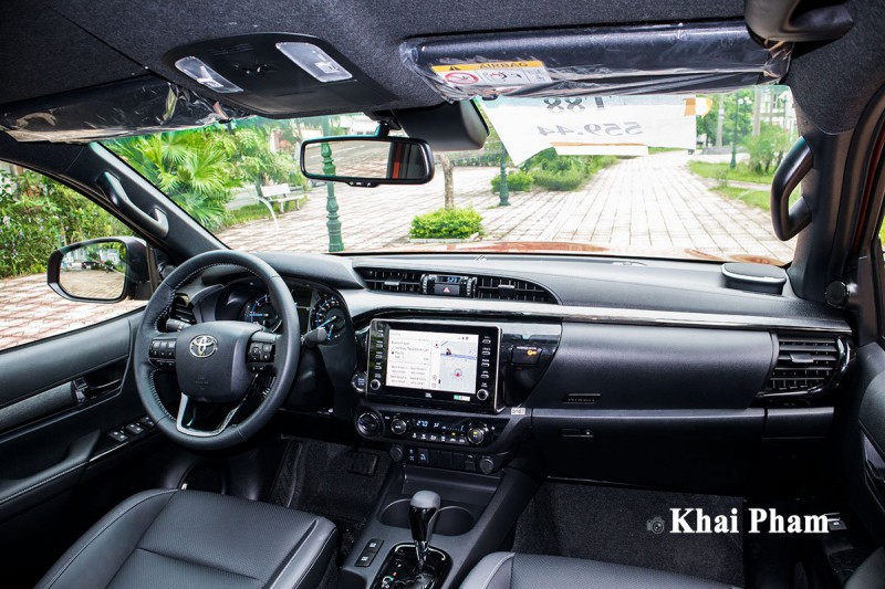 Ảnh Khoang lái xe Toyota Hilux 2020