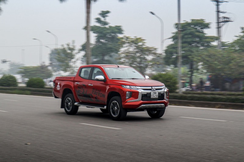 Ảnh Vận hành xe Mitsubishi Triton 2020