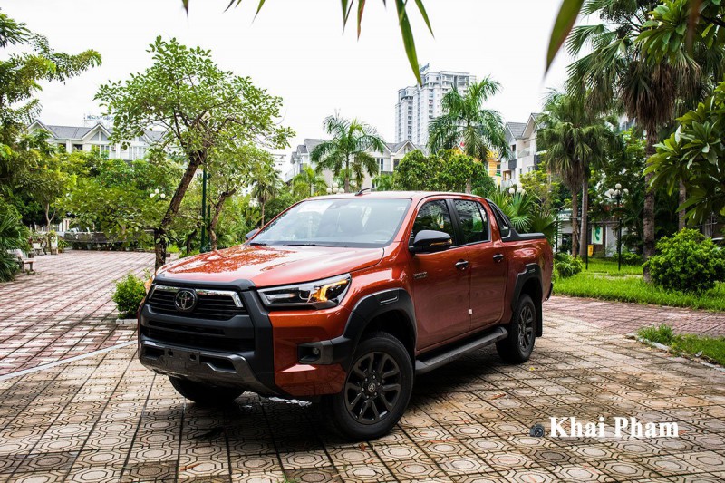 Ảnh Tổng quát xe Toyota Hilux 2020