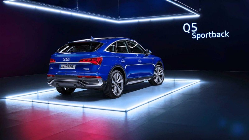 Audi Q5 2021 Sportback hấp dẫn và lôi cuốn.