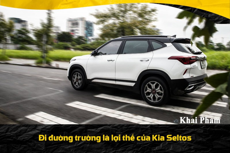 Ảnh bên đuôi xe Kia Seltos 2020