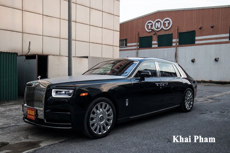 Cận cảnh Rolls-Royce Phantom VIII mới về Việt Nam, giá hơn 70 tỷ đồng a5