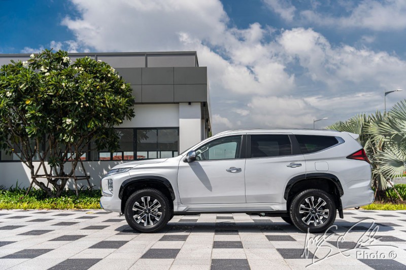 Kích thước tổng thể Mitsubishi Pajero Sport 2020 1