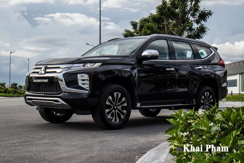 Ảnh Tổng quát xe Mitsubishi Pajero Sport 2020