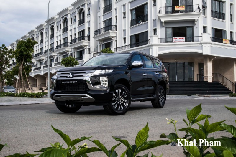 Ảnh trước xe Mitsubishi Pajero Sport 2020