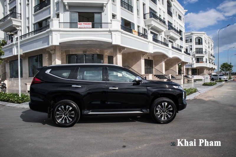 Ảnh Thân xe xe Mitsubishi Pajero Sport 2020