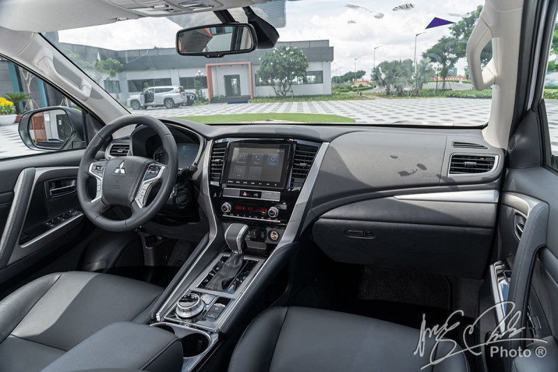 Nội thất Mitsubishi Pajero Sport 2020.