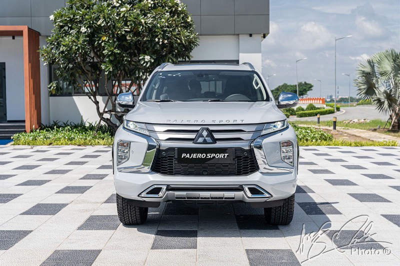 Trực diện Mitsubishi Pajero Sport 2020.