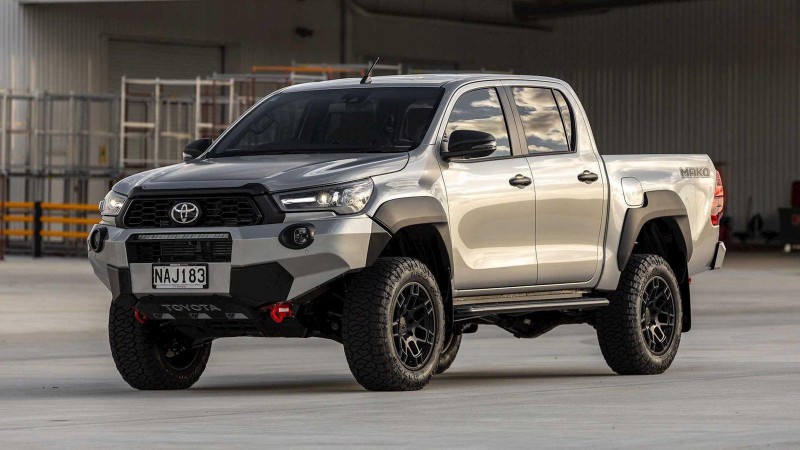 Toyota Hilux Mako bản đặc biệt đối đầu Ranger Raptor.